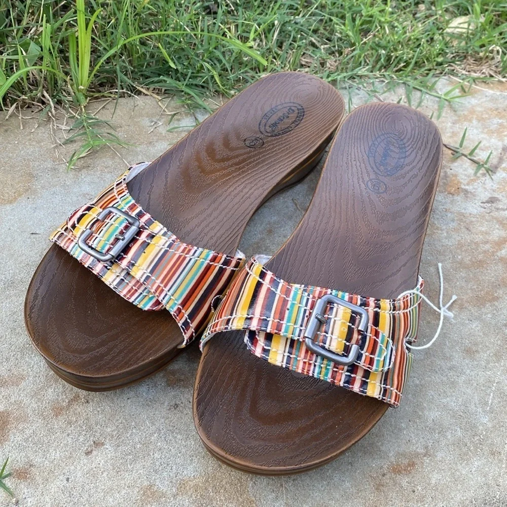 Dr. Scholls faux wood slip on sandals colorful stripe gold tone buckle womens 9